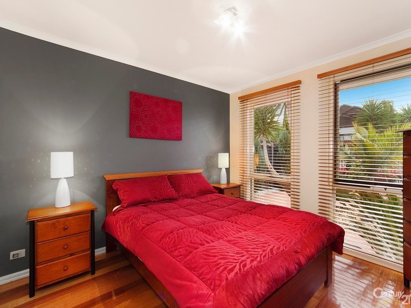 34 Thomas Mitchell Drive, Endeavour Hills VIC 3802