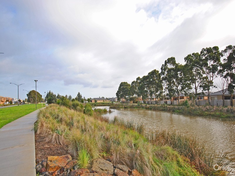 35 Bridge Road, Officer VIC 3809