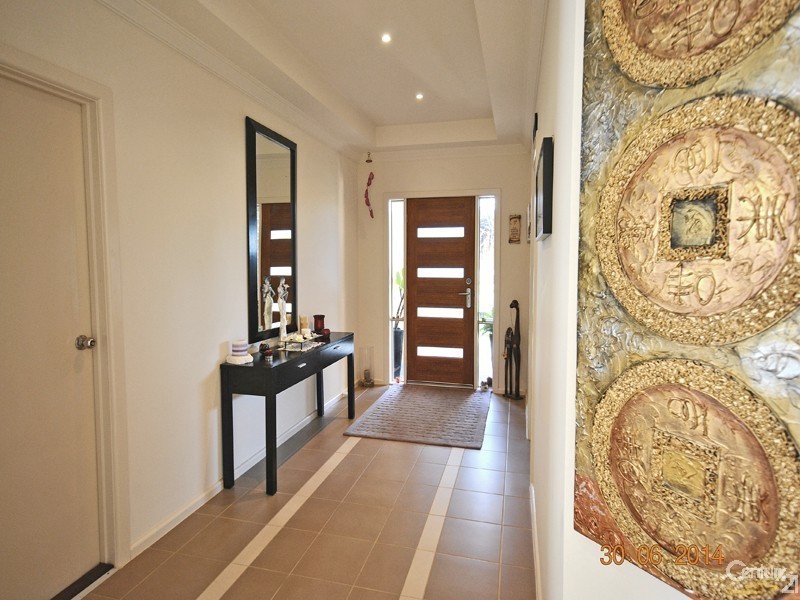 7 Atkinson Drive, Berwick VIC 3806