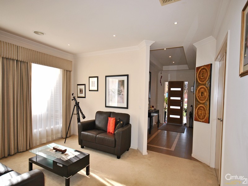 7 Atkinson Drive, Berwick VIC 3806