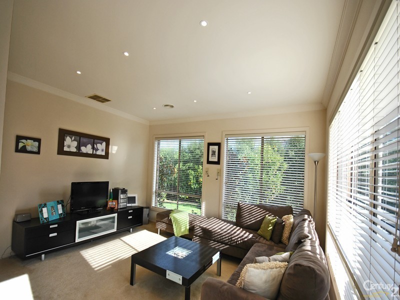 7 Atkinson Drive, Berwick VIC 3806