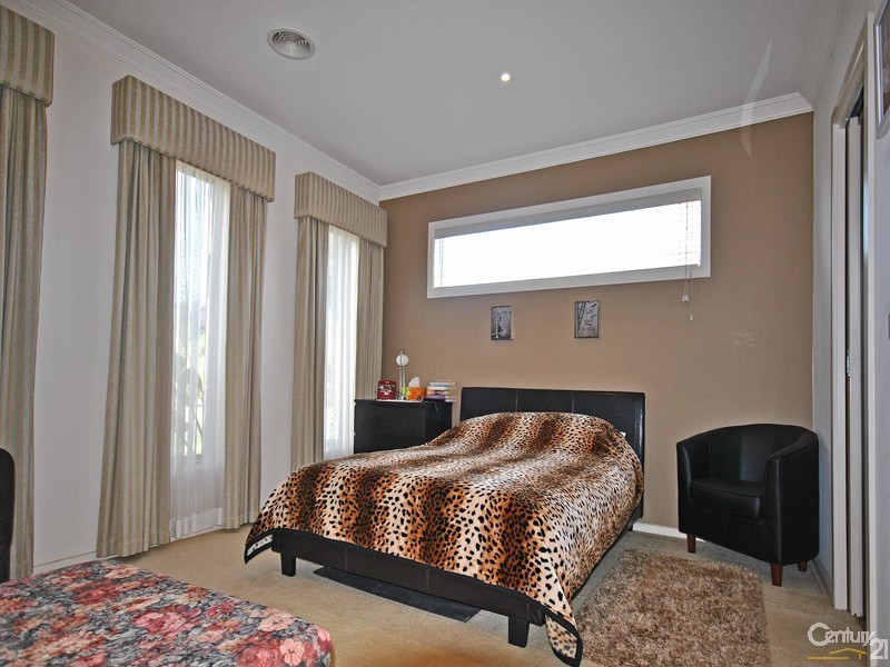 7 Atkinson Drive, Berwick VIC 3806