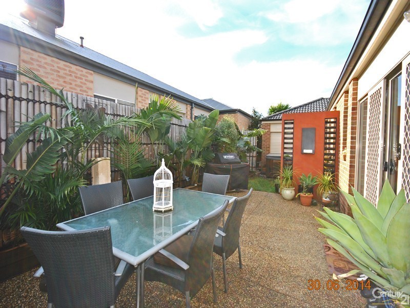 7 Atkinson Drive, Berwick VIC 3806