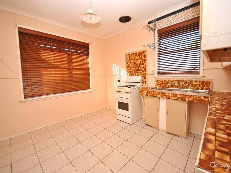 8 Camphor Court, Doveton VIC 3177