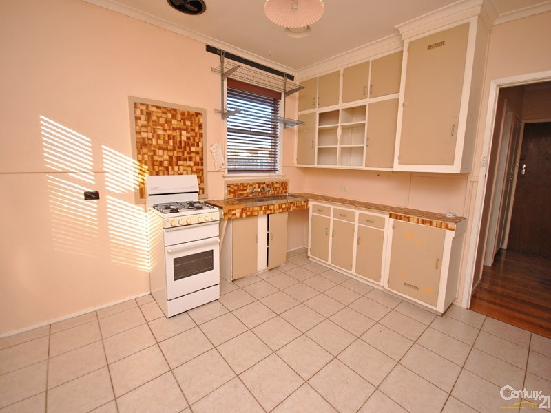 8 Camphor Court, Doveton VIC 3177