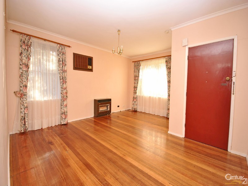 8 Camphor Court, Doveton VIC 3177