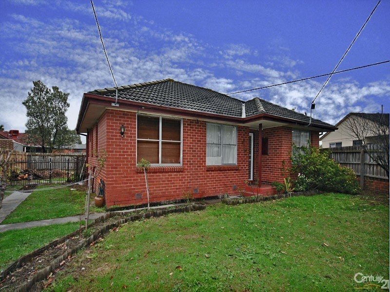 8 Camphor Court, Doveton VIC 3177