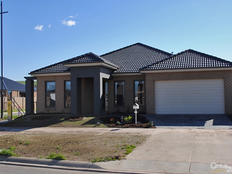 89 Arena Parade, Officer VIC 3809