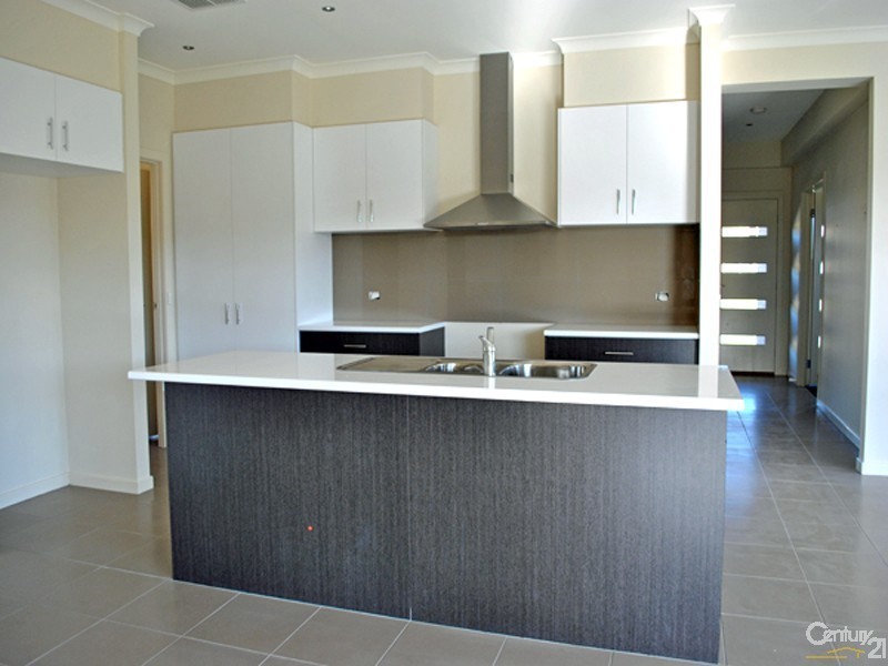 89 Arena Parade, Officer VIC 3809