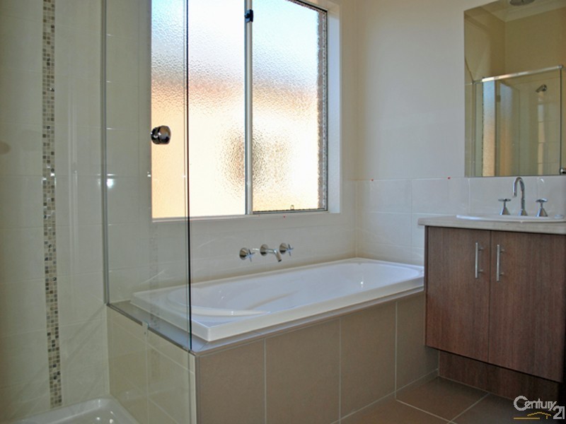 89 Arena Parade, Officer VIC 3809