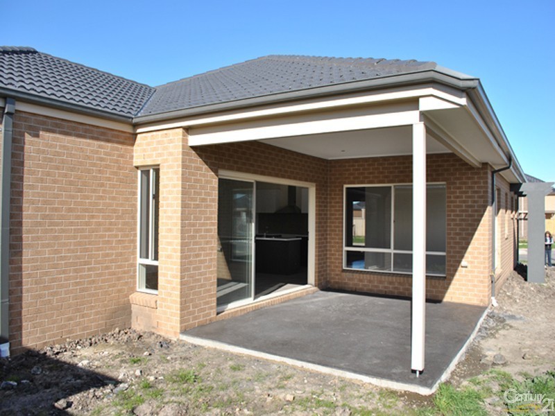 89 Arena Parade, Officer VIC 3809