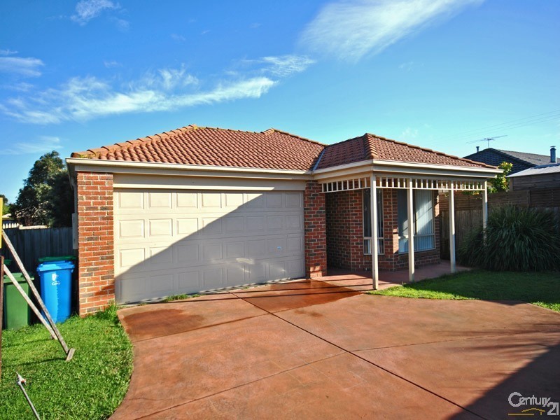 4 Larne Close, Berwick VIC 3806