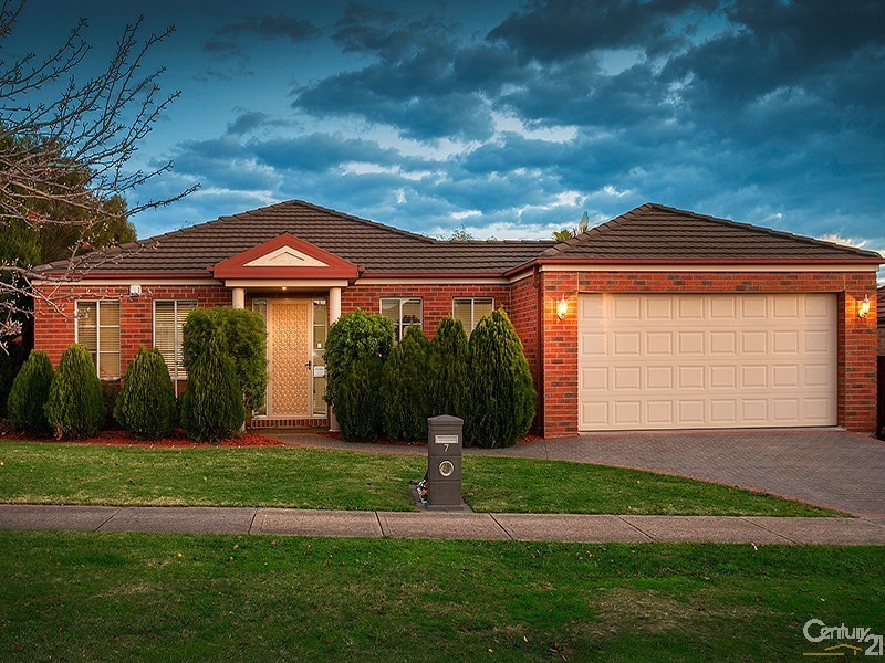 7 Farnborough Way, Berwick VIC 3806