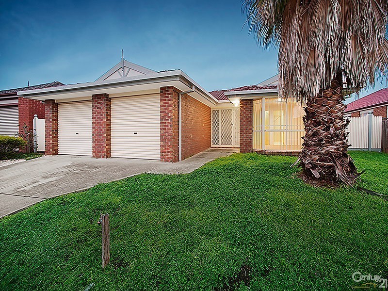 122 Strathaird Drive, Narre Warren South VIC 3805