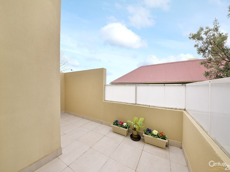 2/19 Hemmings Street, Dandenong VIC 3175