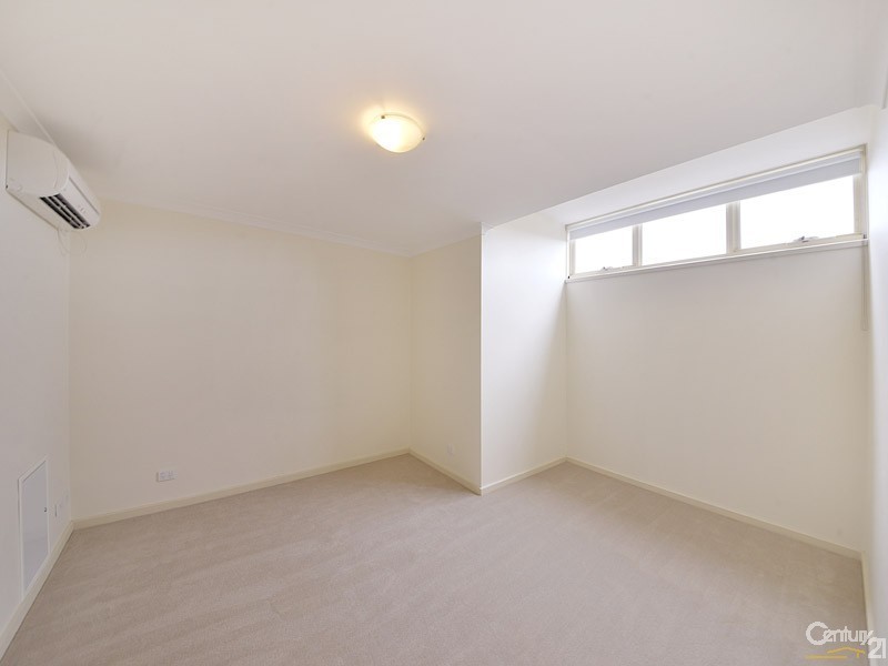 2/19 Hemmings Street, Dandenong VIC 3175
