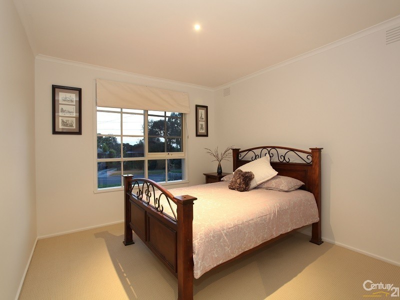 1/15 Sweeney Drive, Narre Warren VIC 3805