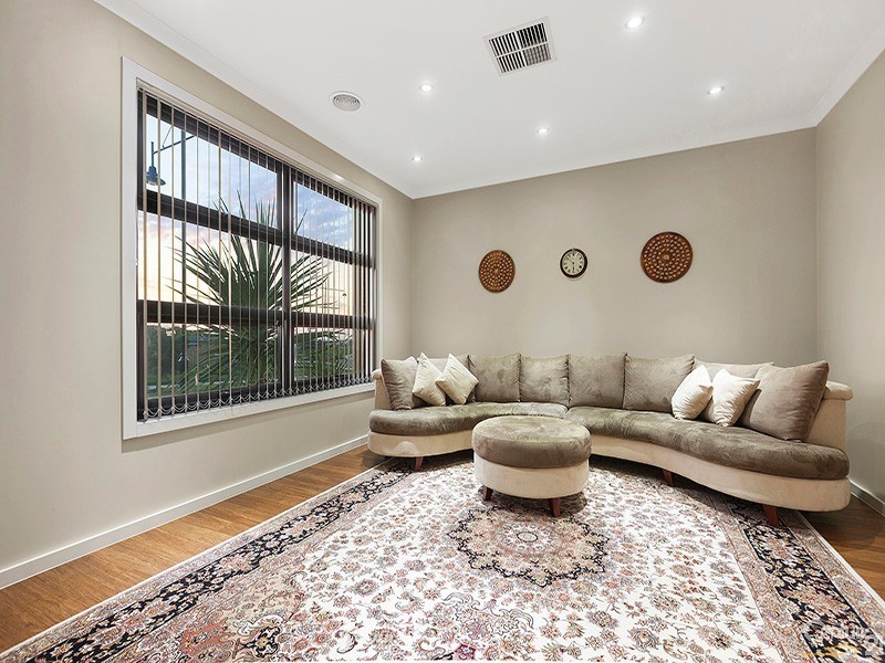 39 Everlasting Boulevard, Cranbourne West VIC 3977