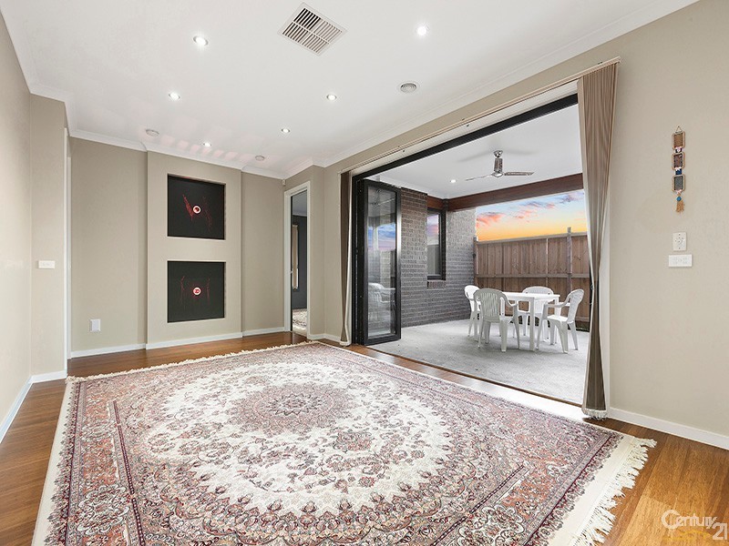 39 Everlasting Boulevard, Cranbourne West VIC 3977