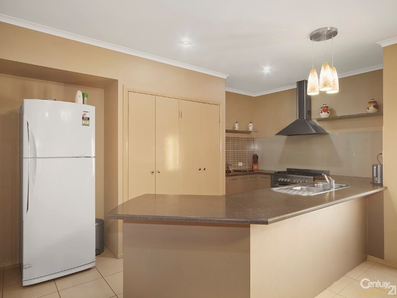 81 Skyline Way, Berwick VIC 3806