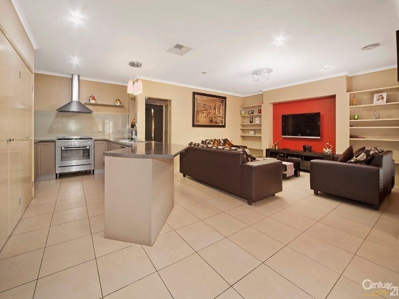 81 Skyline Way, Berwick VIC 3806