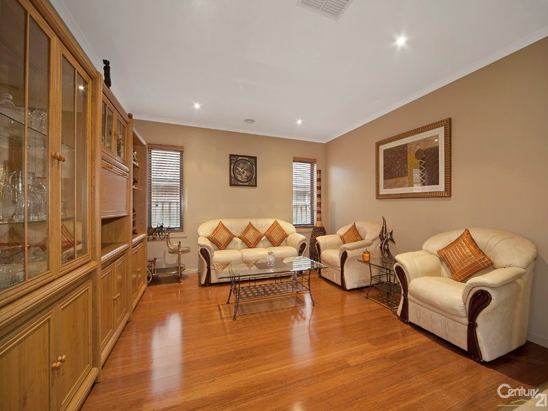 81 Skyline Way, Berwick VIC 3806