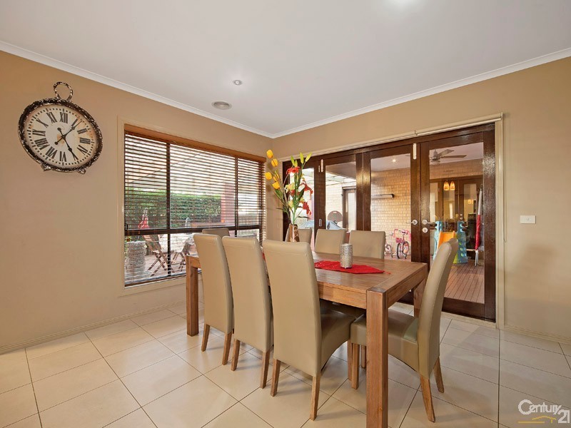 81 Skyline Way, Berwick VIC 3806