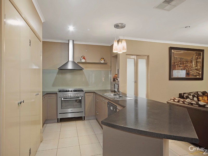 81 Skyline Way, Berwick VIC 3806