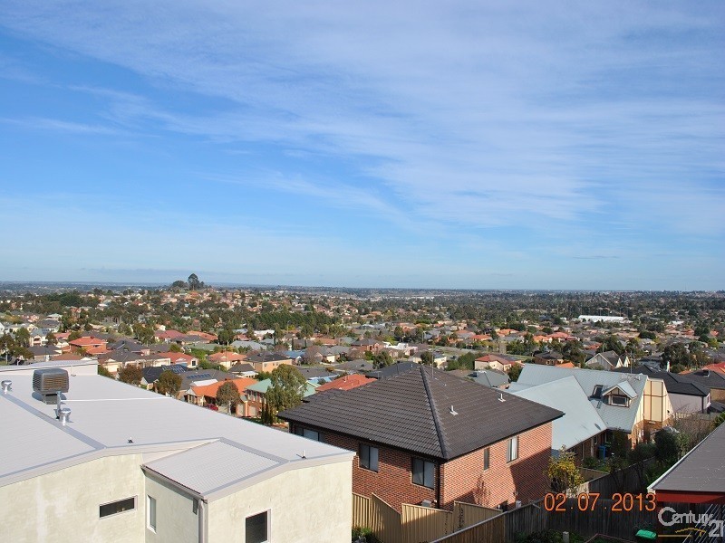 33 Milfull Court, Narre Warren North VIC 3804