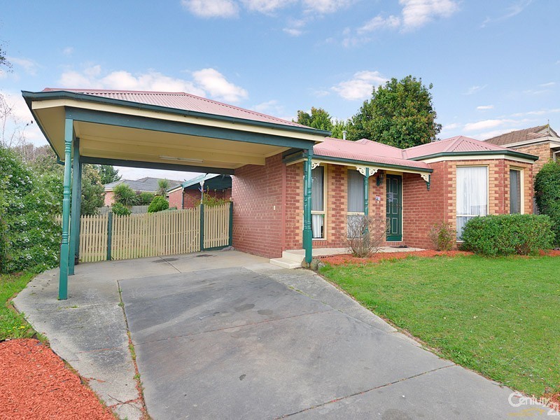 84 Bellevue Drive, Berwick VIC 3806