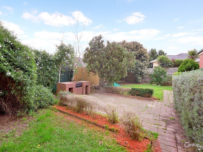 84 Bellevue Drive, Berwick VIC 3806