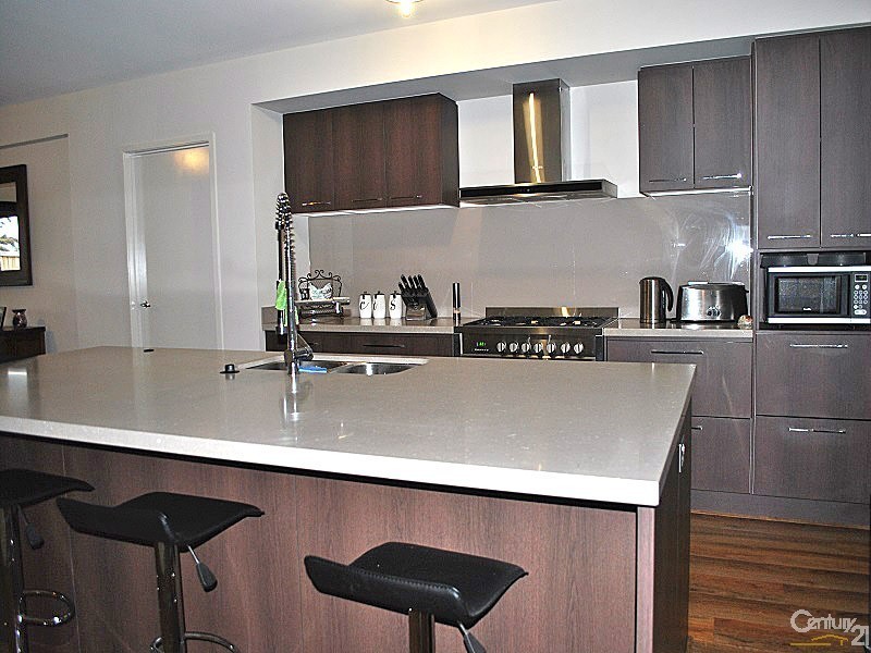 15 Trickett Street, Clyde VIC 3978