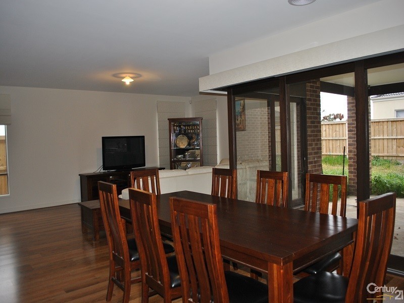 15 Trickett Street, Clyde VIC 3978