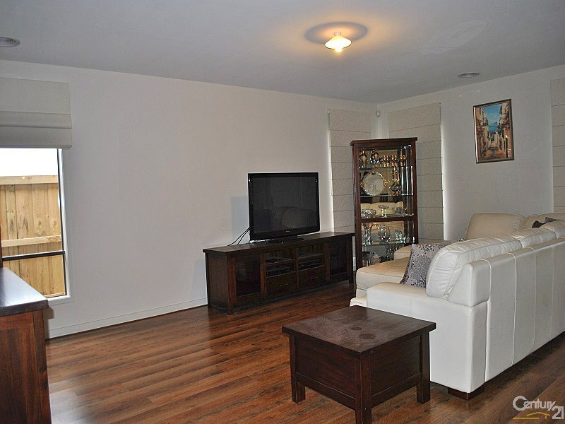 15 Trickett Street, Clyde VIC 3978