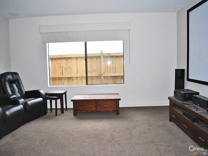 15 Trickett Street, Clyde VIC 3978