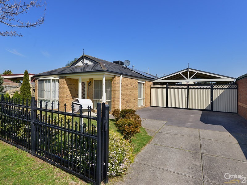 51 Sneddon Drive, Narre Warren South VIC 3805