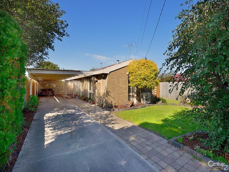 6 Kinarra Court, Springvale South VIC 3172