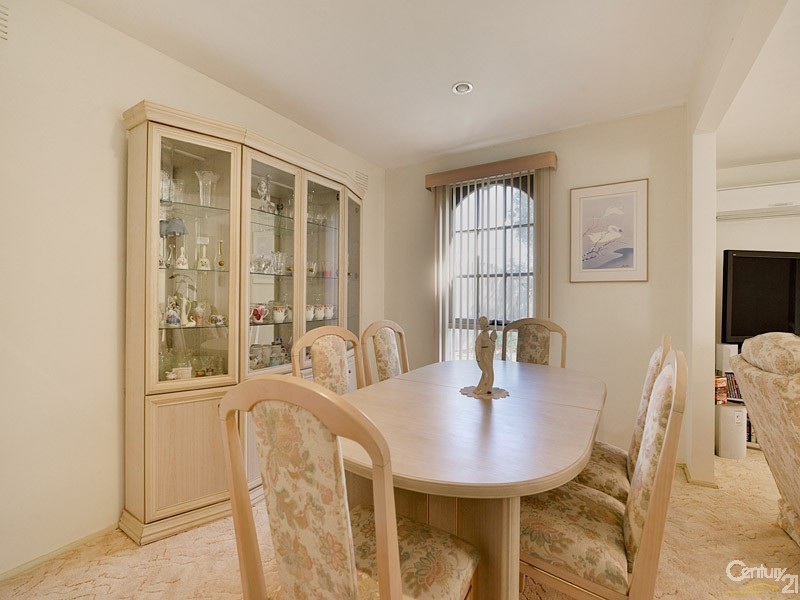 6 Kinarra Court, Springvale South VIC 3172