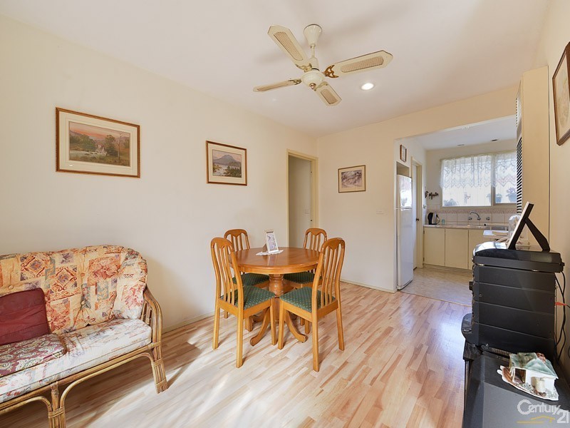 6 Kinarra Court, Springvale South VIC 3172