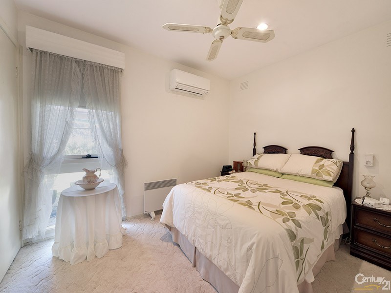 6 Kinarra Court, Springvale South VIC 3172