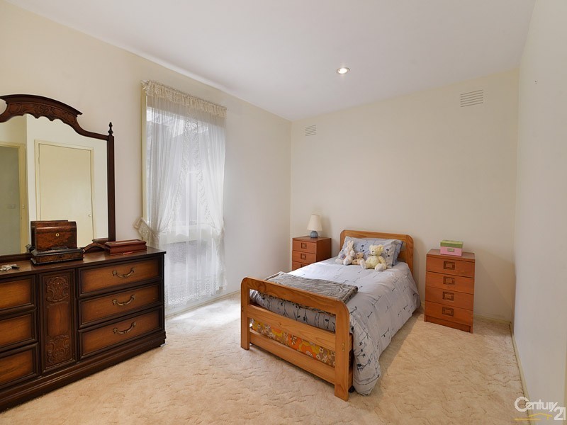 6 Kinarra Court, Springvale South VIC 3172