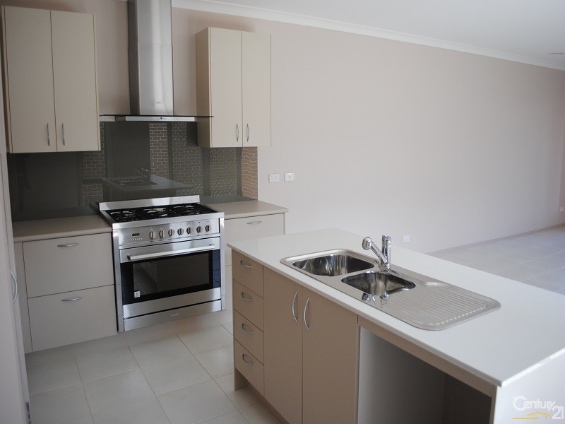 3 Pimpernel Place, Cranbourne North VIC 3977