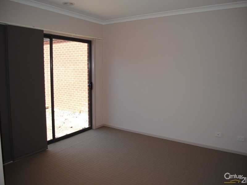 3 Pimpernel Place, Cranbourne North VIC 3977