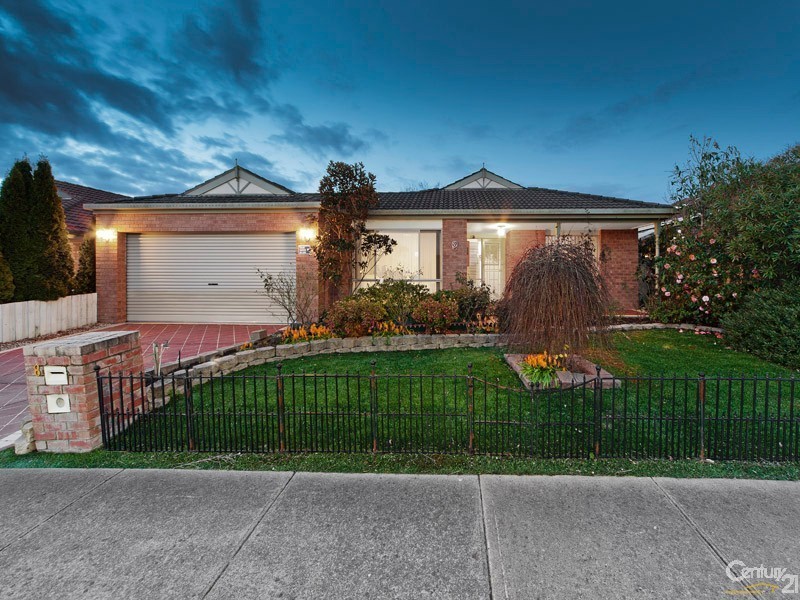 8 Browtop Road, Narre Warren VIC 3805