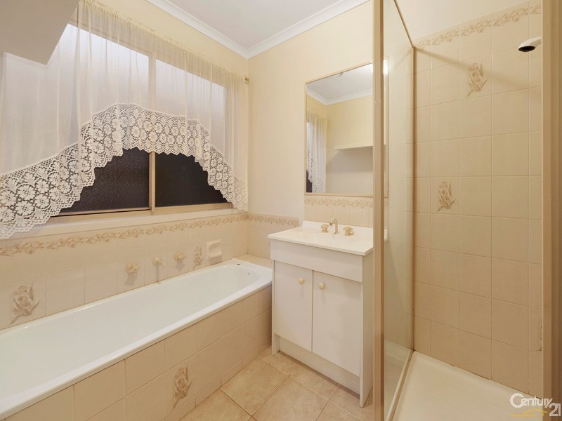 8 Browtop Road, Narre Warren VIC 3805