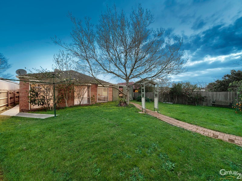 8 Browtop Road, Narre Warren VIC 3805