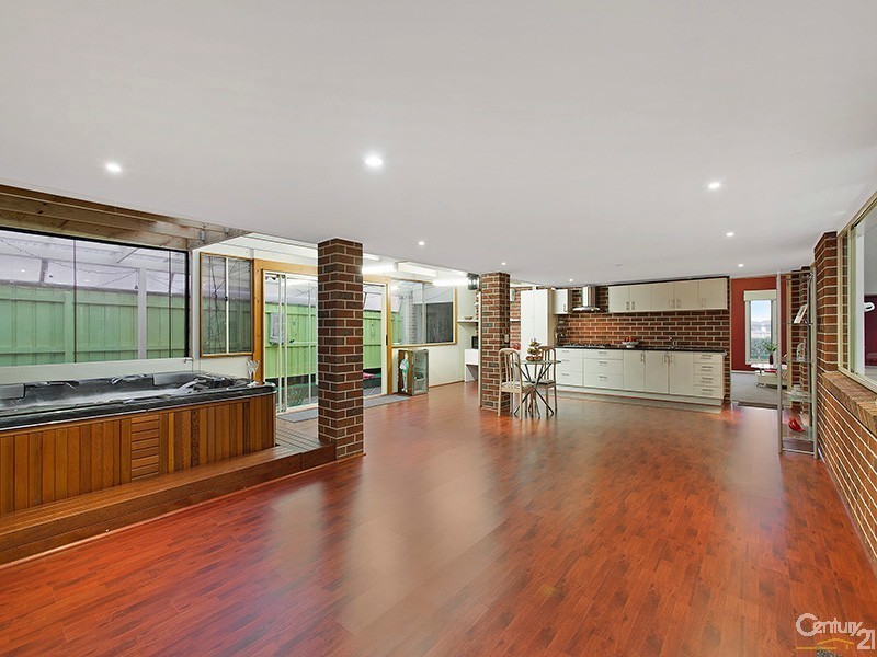 74 Webster Way, Pakenham VIC 3810