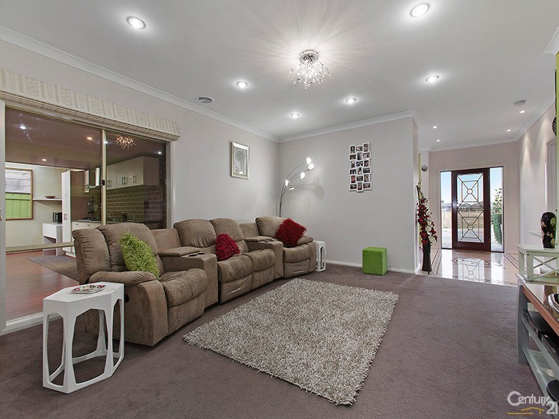 74 Webster Way, Pakenham VIC 3810