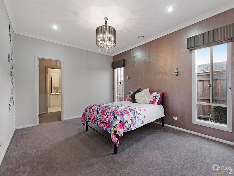 74 Webster Way, Pakenham VIC 3810