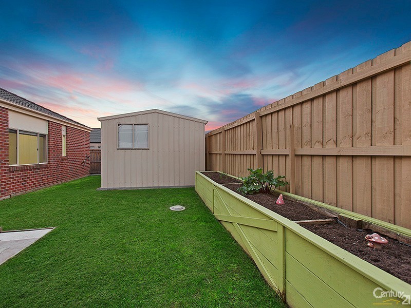 74 Webster Way, Pakenham VIC 3810